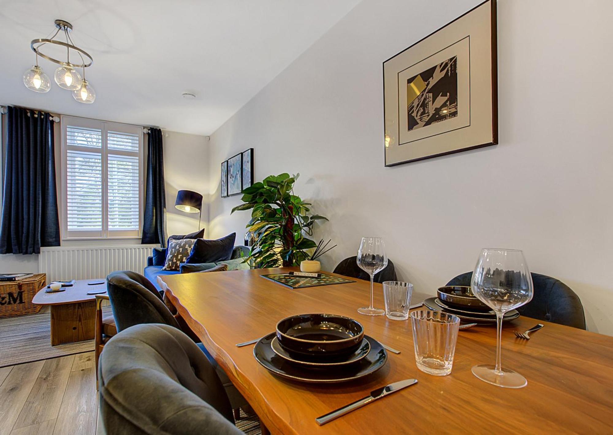 Stylish, Business Traveller Friendly Apartment, With Free Parking And Netflix Farnborough  Kültér fotó