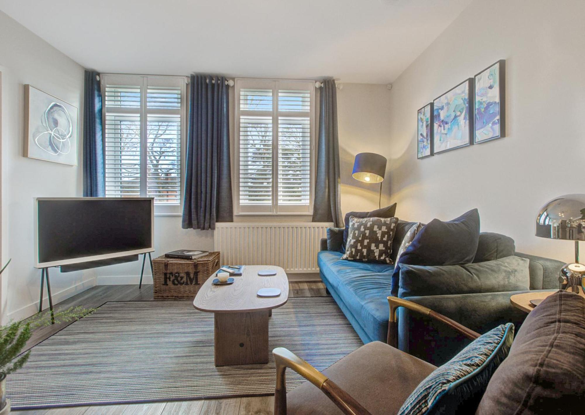 Stylish, Business Traveller Friendly Apartment, With Free Parking And Netflix Farnborough  Kültér fotó